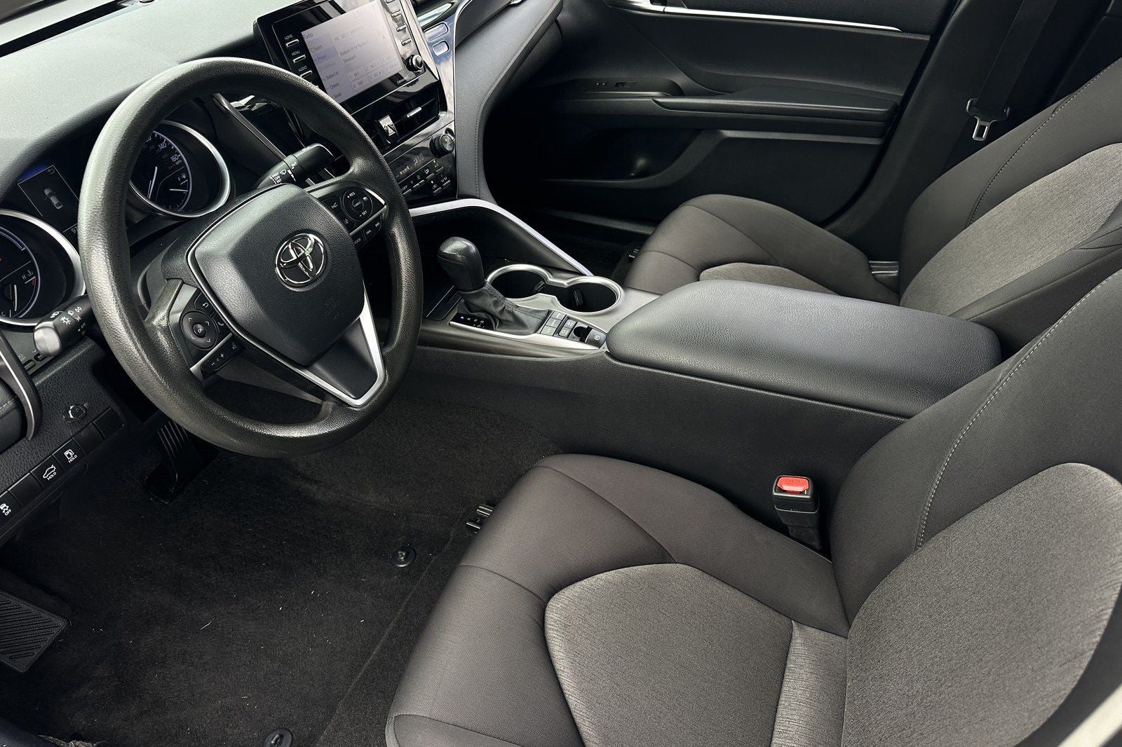 2021 Toyota Camry Hybrid LE