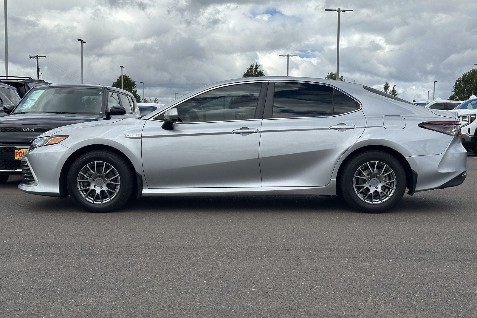 2021 Toyota Camry Hybrid LE