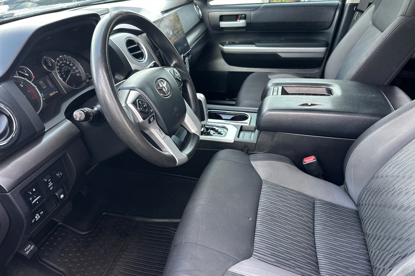 2014 Toyota Tundra SR5