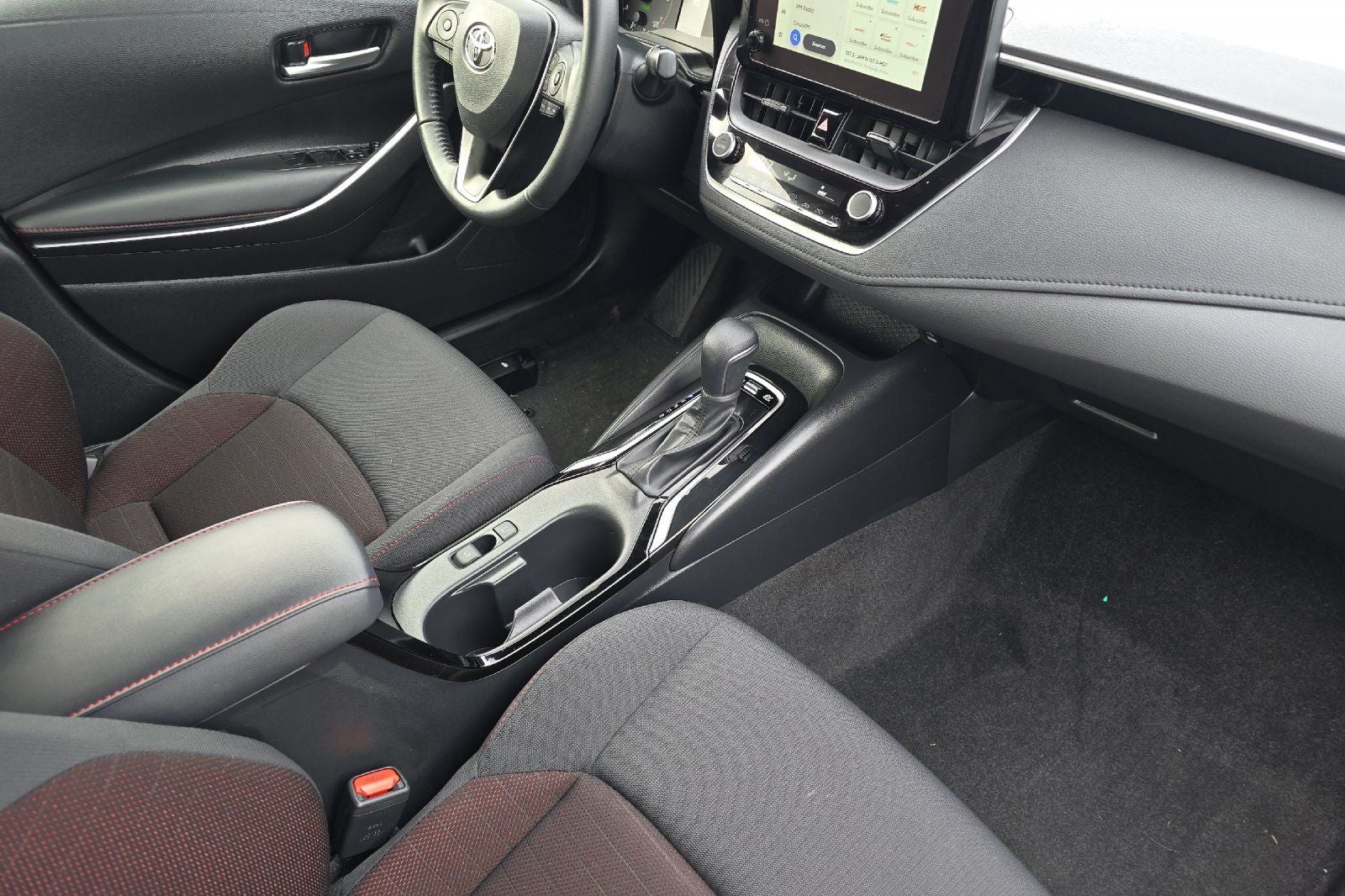 2025 Toyota Corolla Hybrid SE