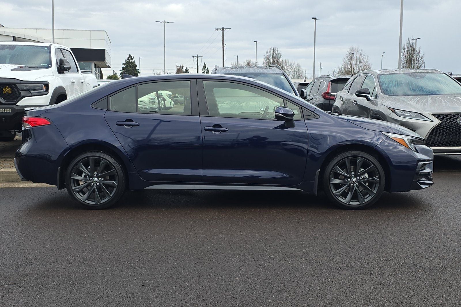 2025 Toyota Corolla Hybrid SE