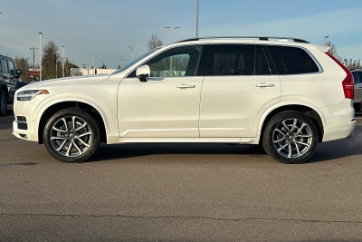 2017 Volvo XC90 T6 Momentum