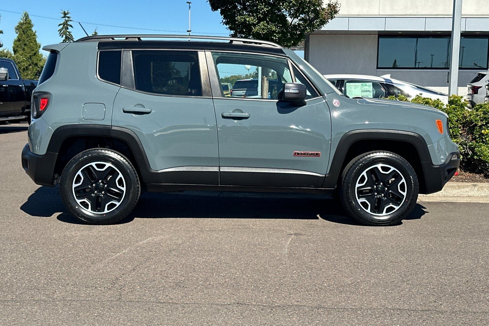 2016 Jeep Renegade Trailhawk