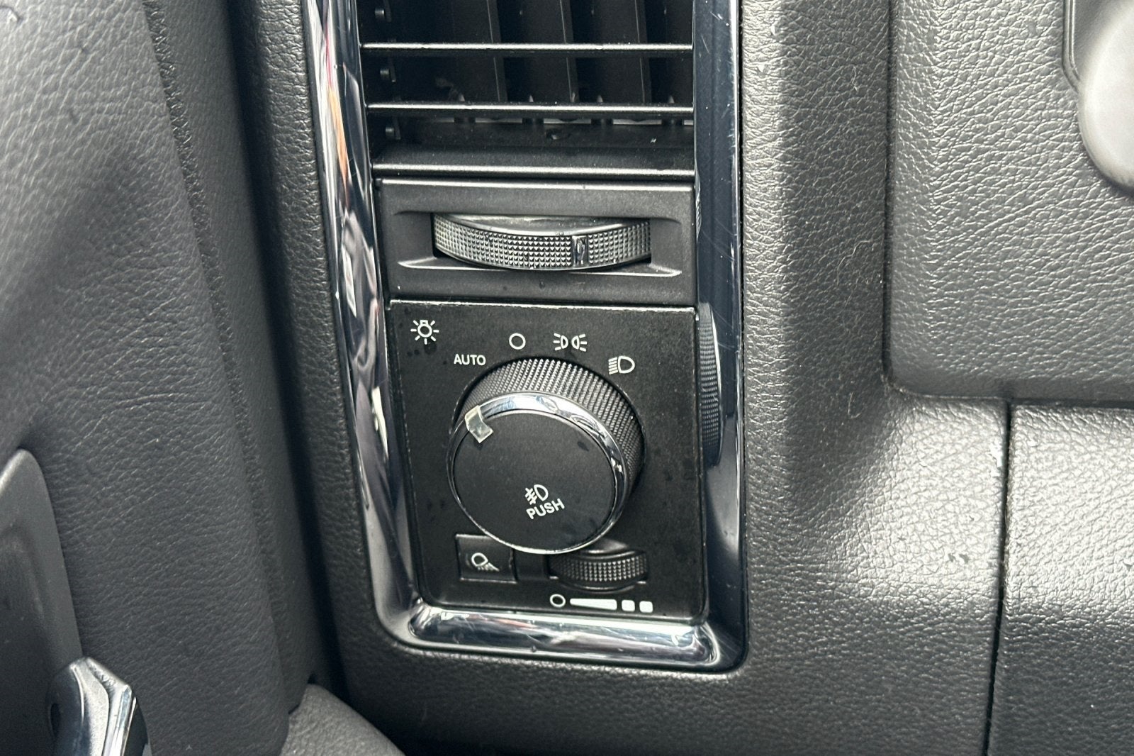 2011 RAM 1500 Laramie