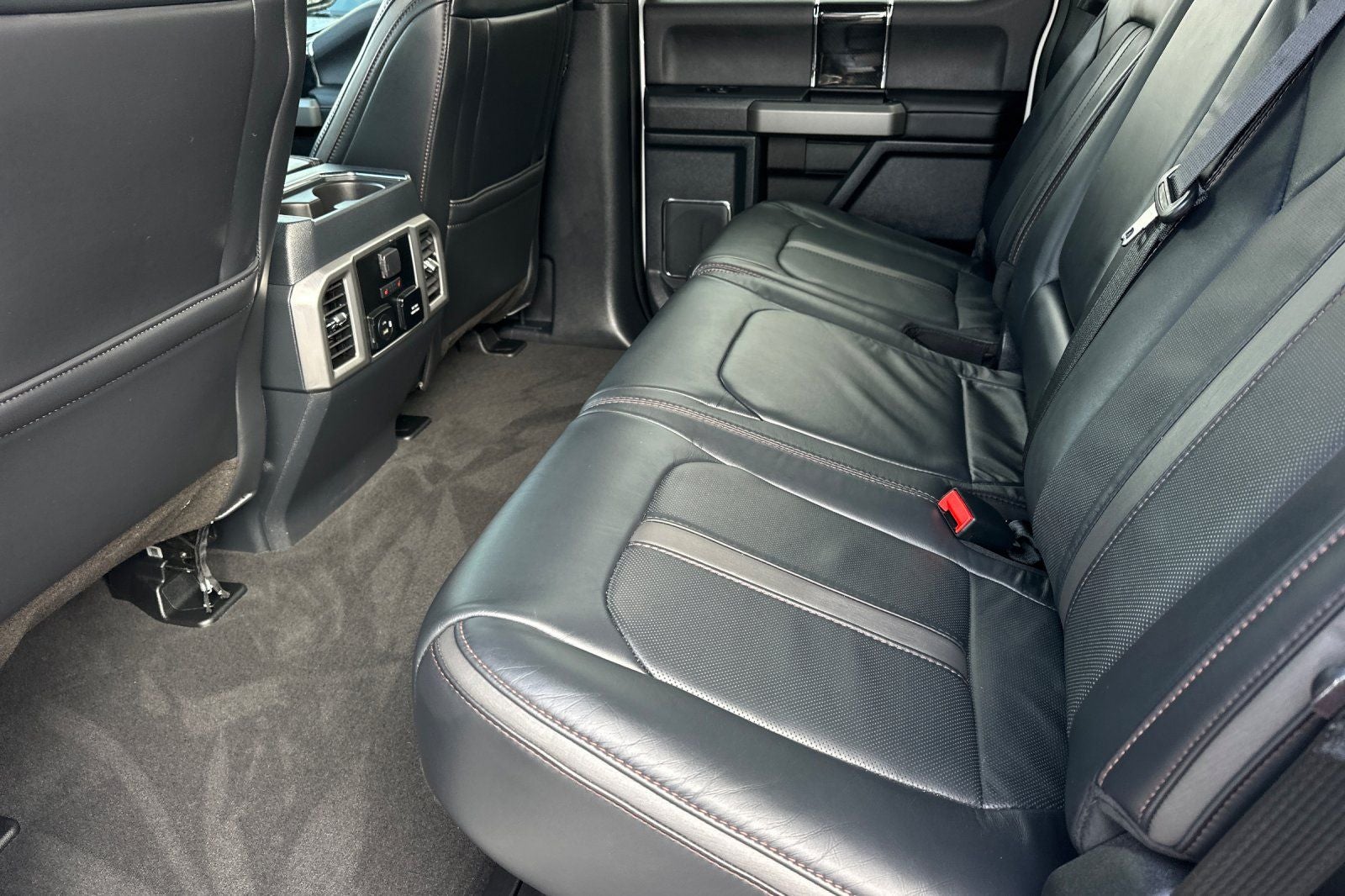 2022 Ford F-350SD Platinum