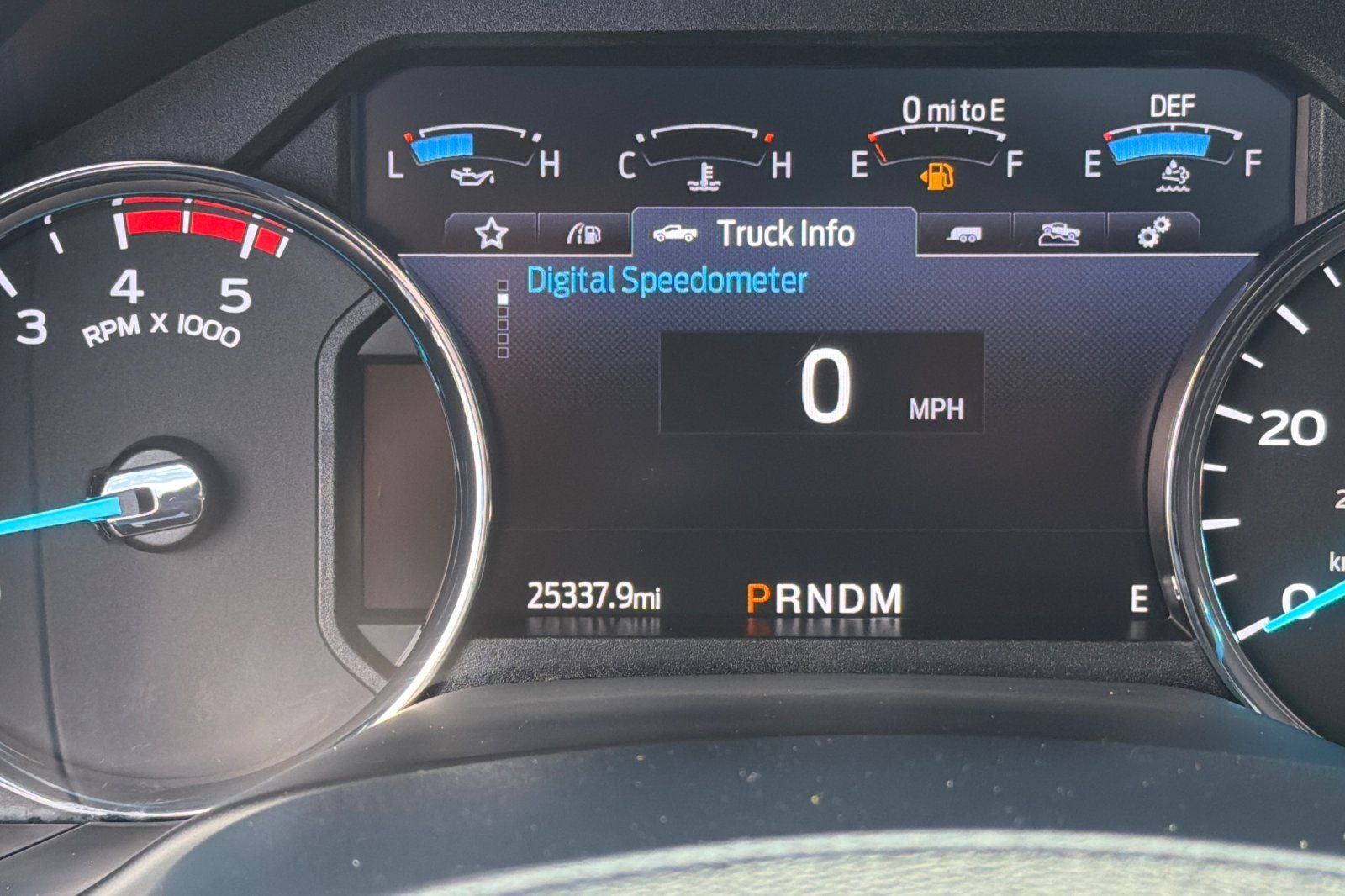 2022 Ford F-450SD Platinum