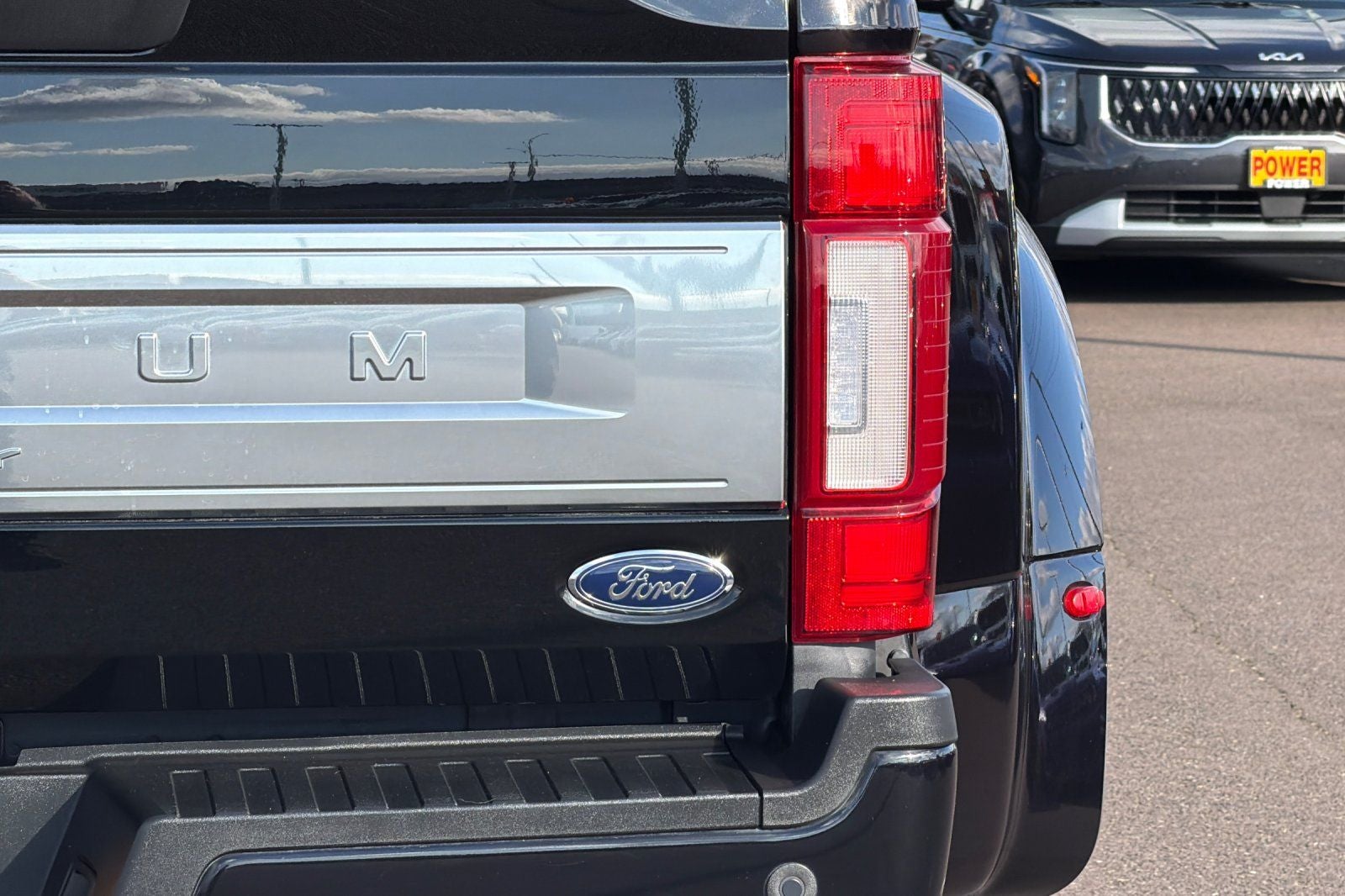 2022 Ford F-450SD Platinum