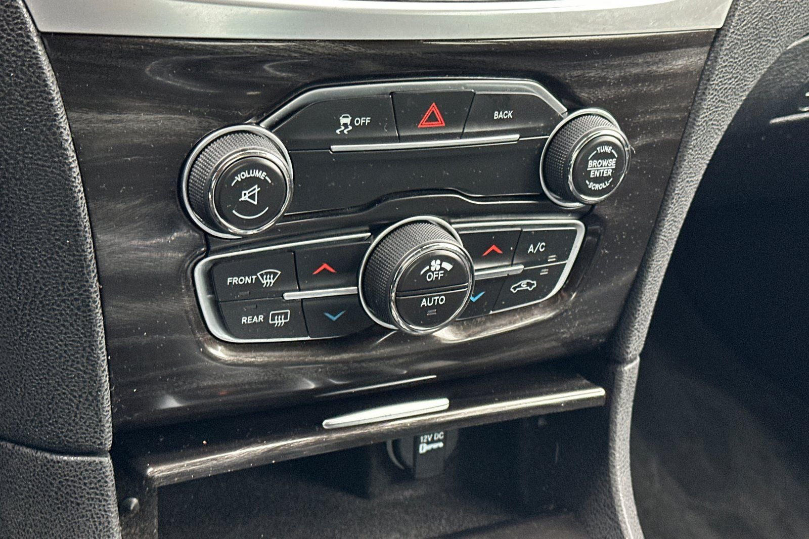 2015 Chrysler 300 Limited