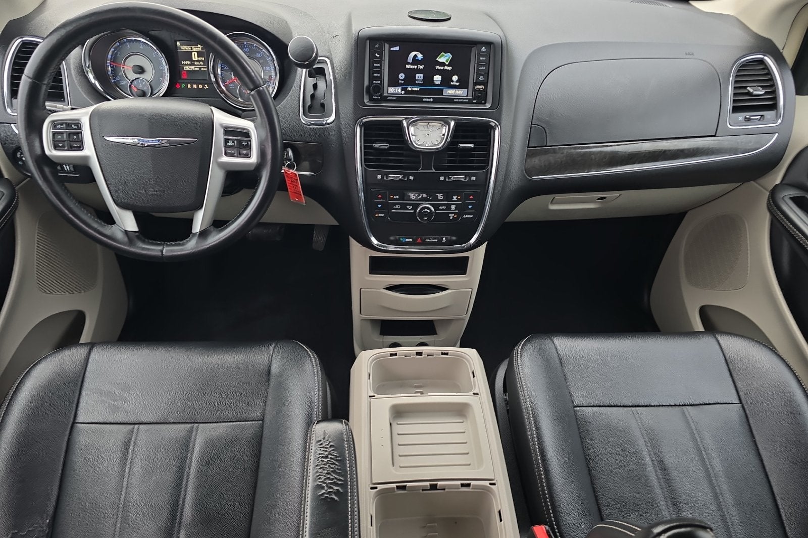 2016 Chrysler Town & Country Touring