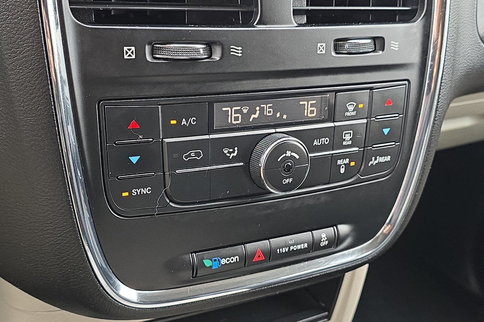 2016 Chrysler Town & Country Touring