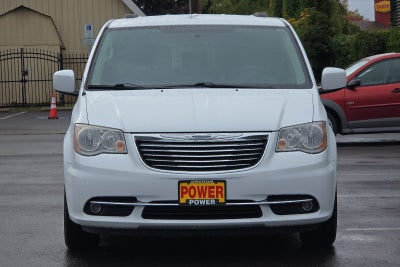 2016 Chrysler Town & Country Touring