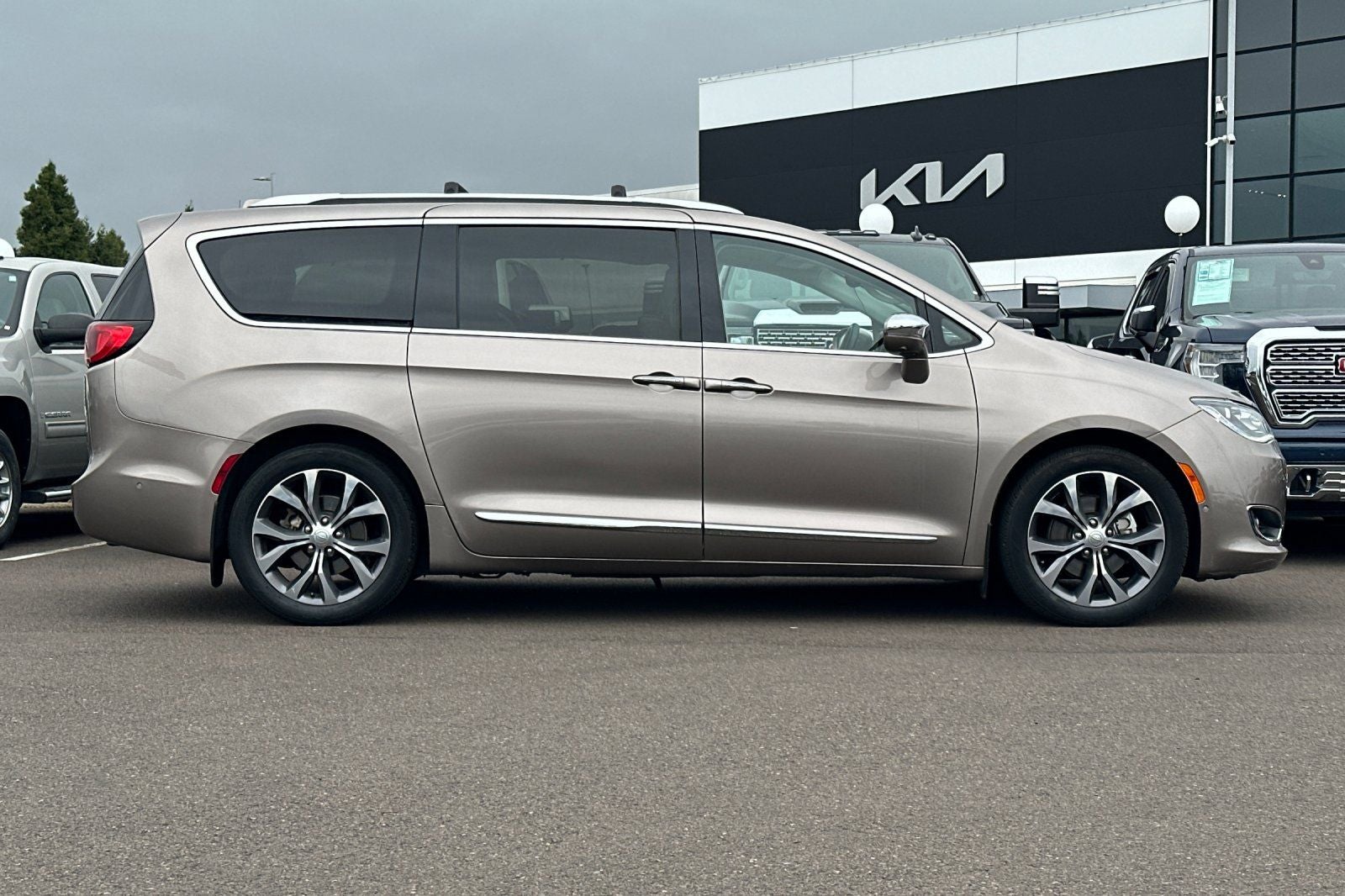 2017 Chrysler Pacifica Limited