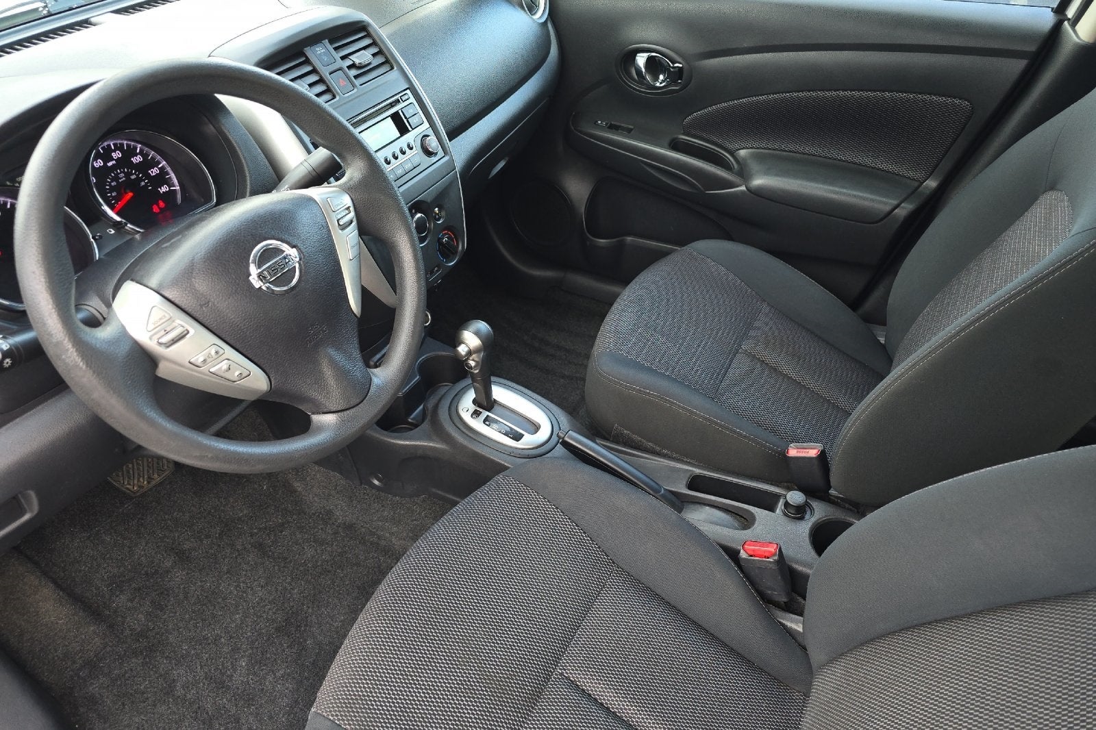 2017 Nissan Versa 1.6 SV