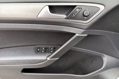 2016 Volkswagen Golf SportWagen SE