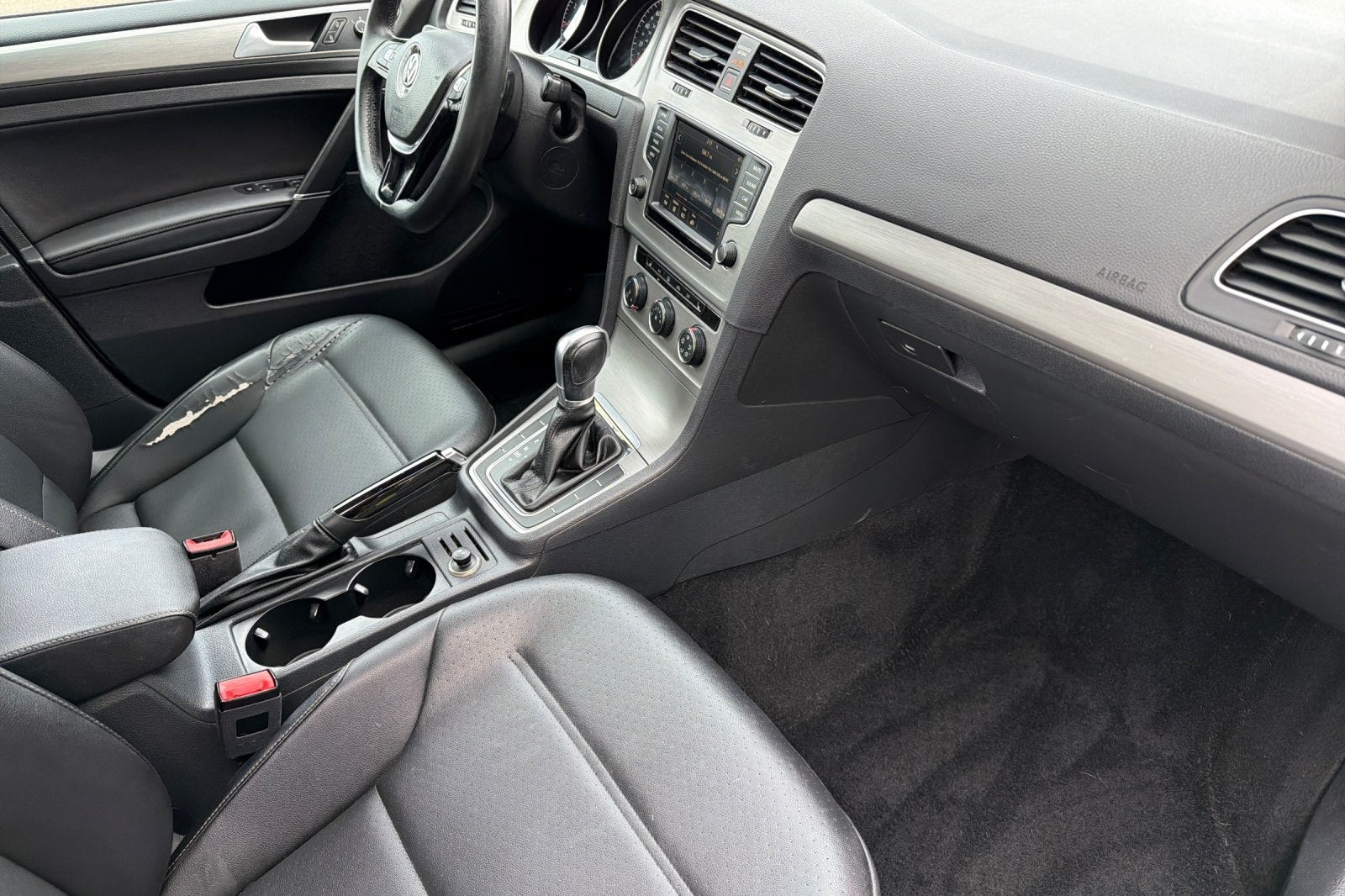 2016 Volkswagen Golf SportWagen SE