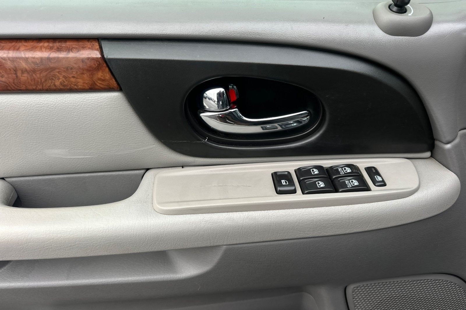 2005 Isuzu Ascender S