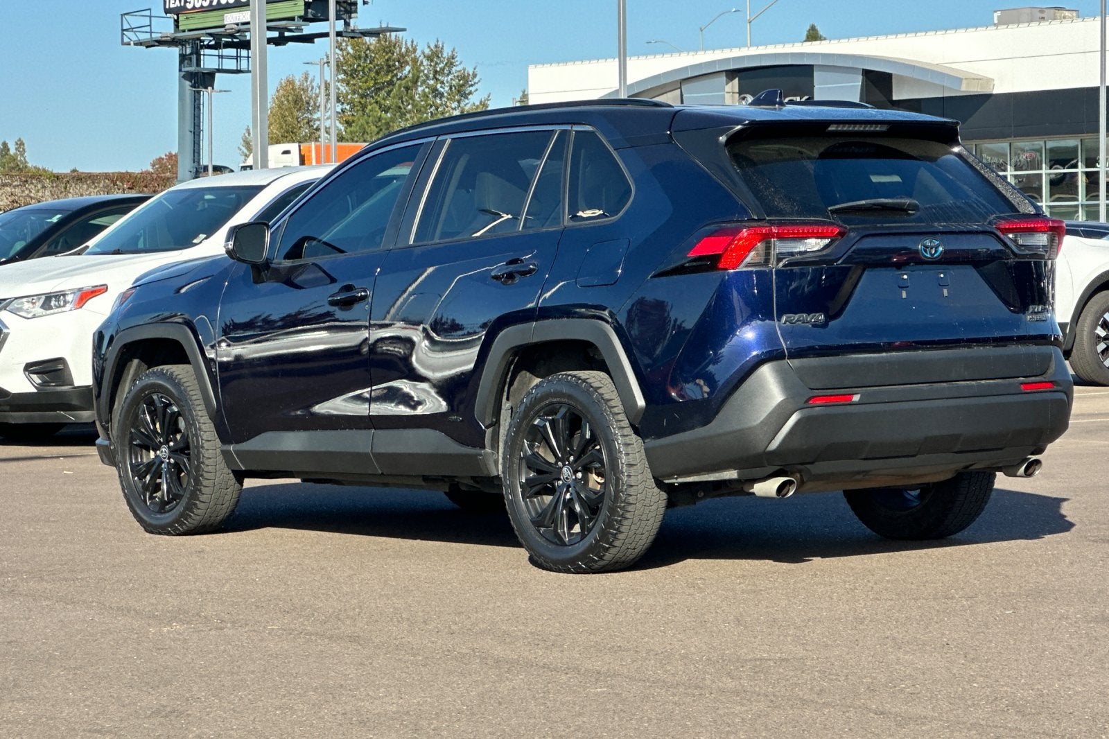 2022 Toyota RAV4 Hybrid XLE Premium