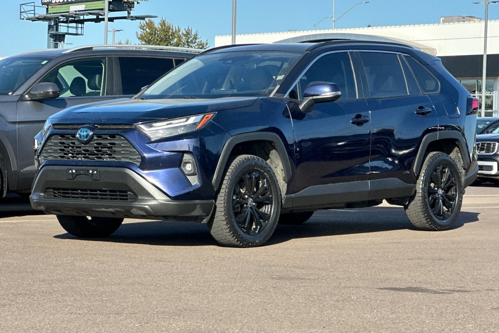 2022 Toyota RAV4 Hybrid XLE Premium