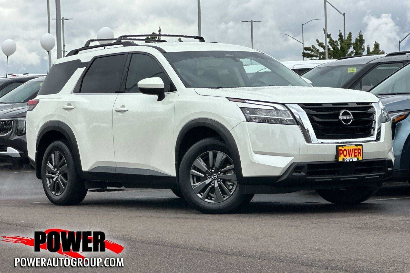 2022 Nissan Pathfinder SV
