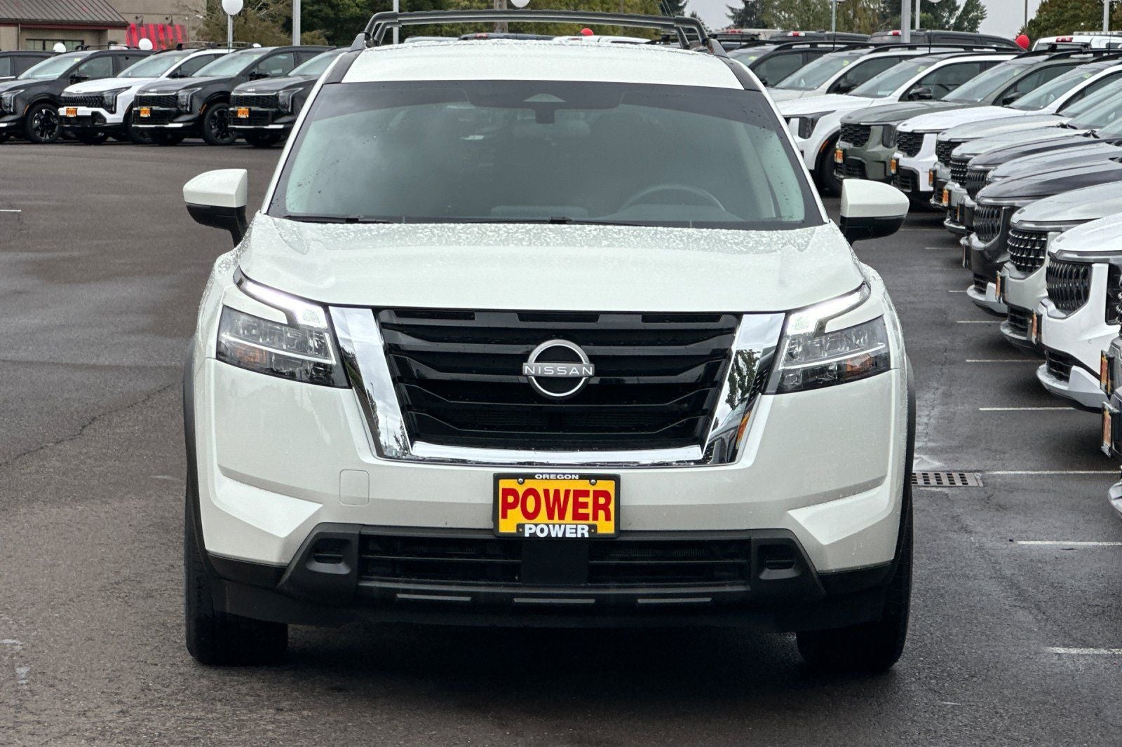 2022 Nissan Pathfinder SV