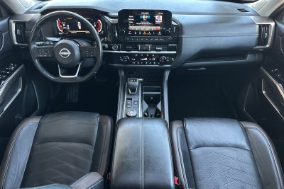 2022 Nissan Pathfinder Platinum