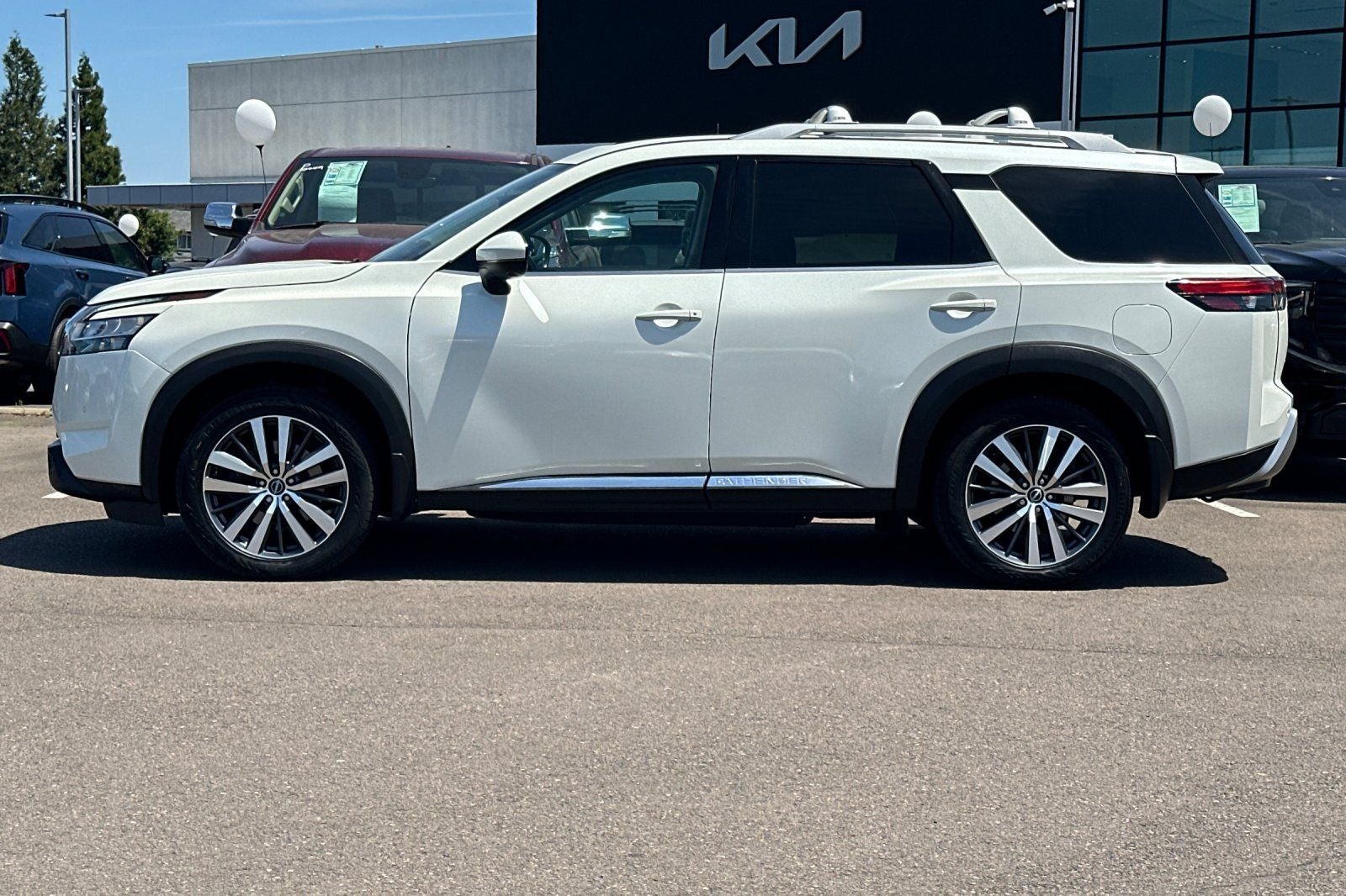 2022 Nissan Pathfinder Platinum