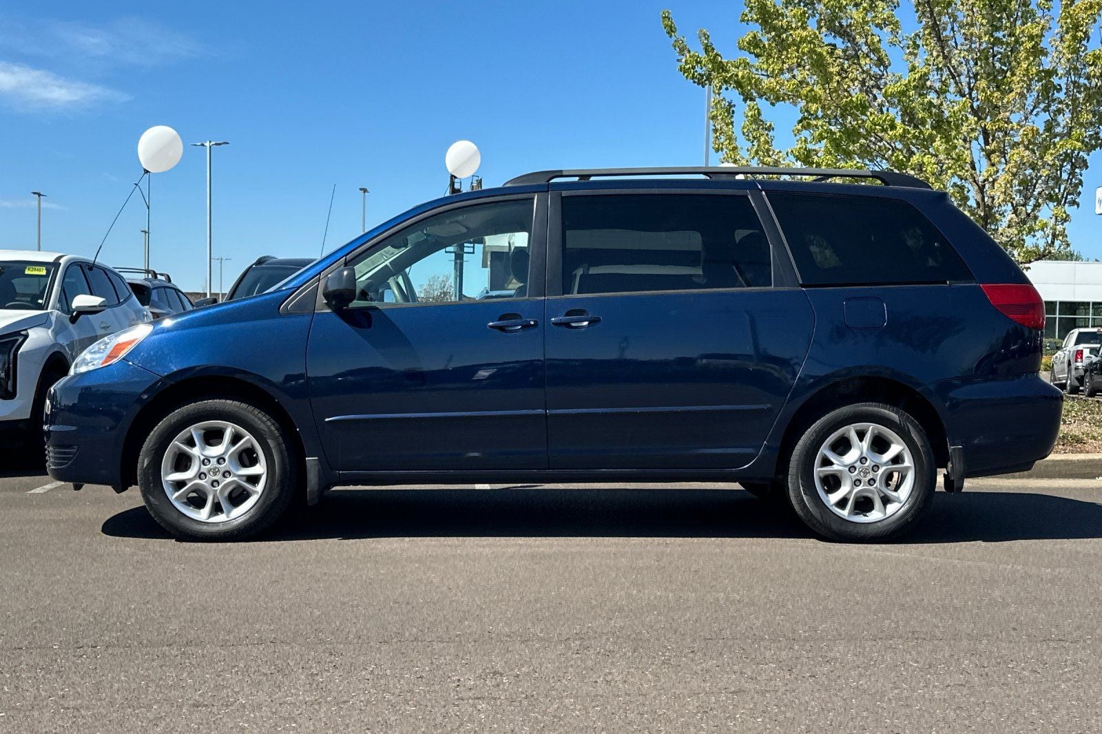 2004 Toyota Sienna LE