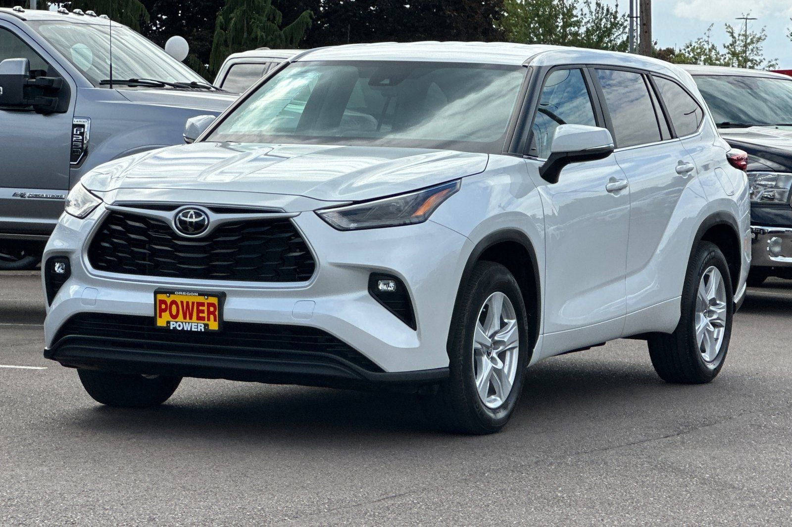2023 Toyota Highlander LE