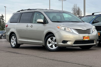 2015 Toyota Sienna LE