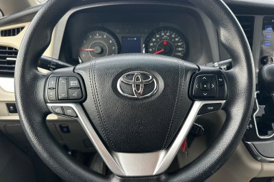2015 Toyota Sienna LE