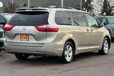 2015 Toyota Sienna LE