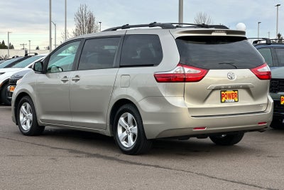 2015 Toyota Sienna LE