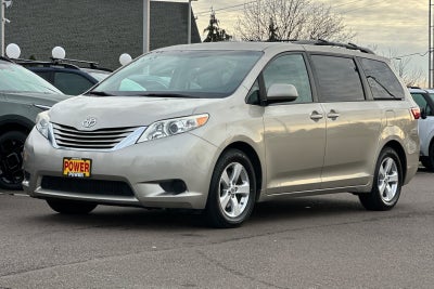 2015 Toyota Sienna LE