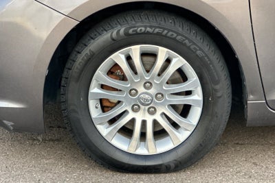 2017 Toyota Sienna XLE