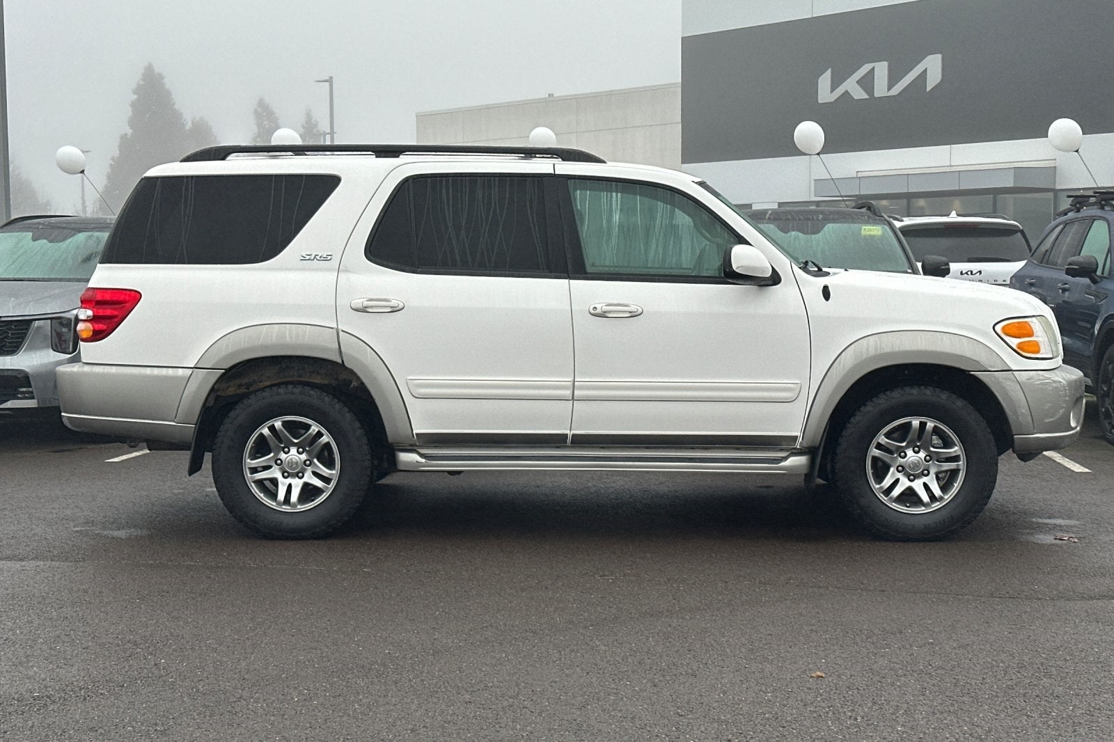 2003 Toyota Sequoia SR5