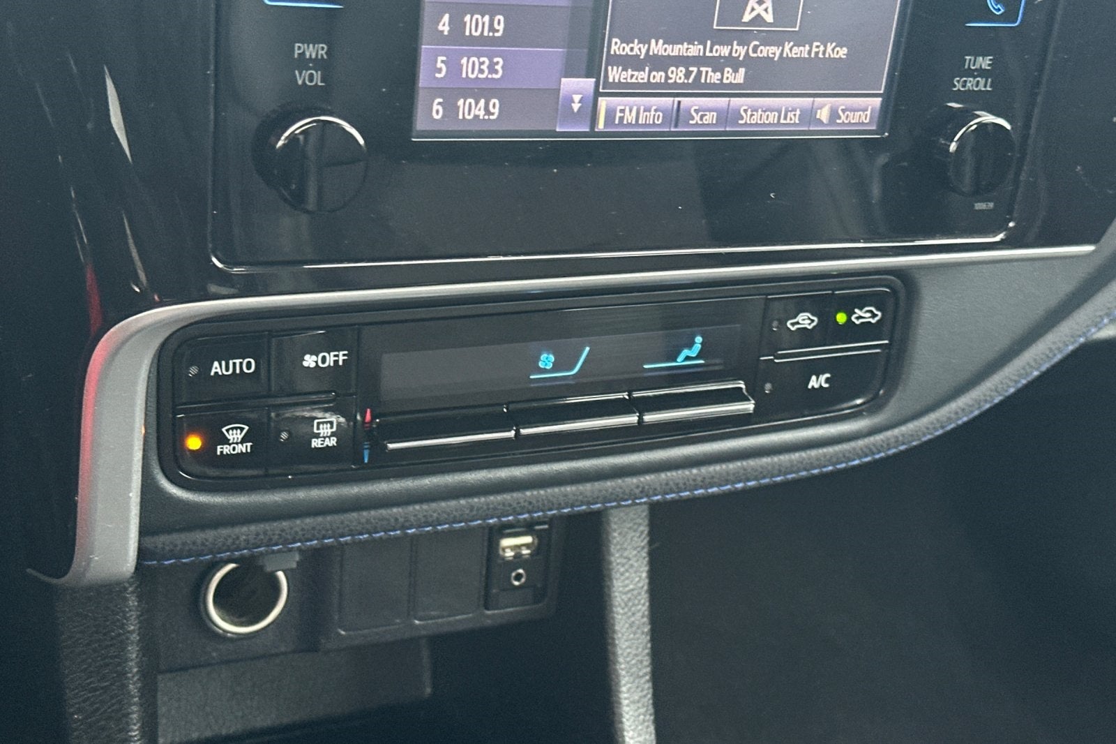 2019 Toyota Corolla SE