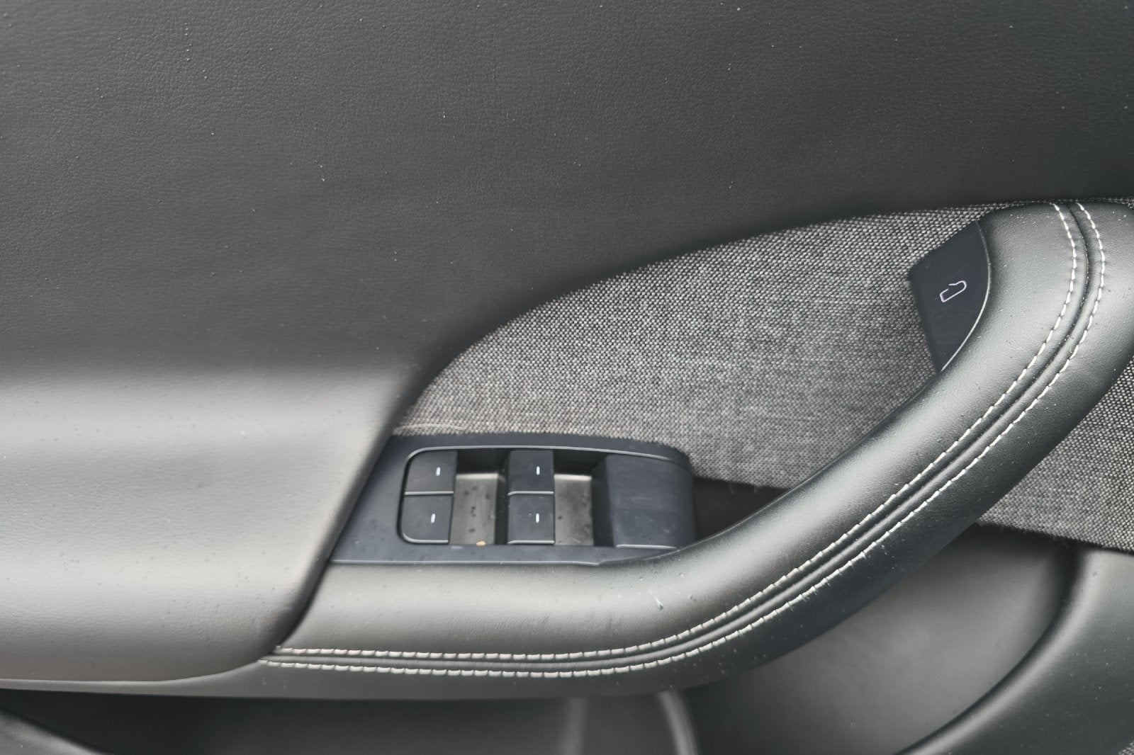 2022 Tesla Model S Base