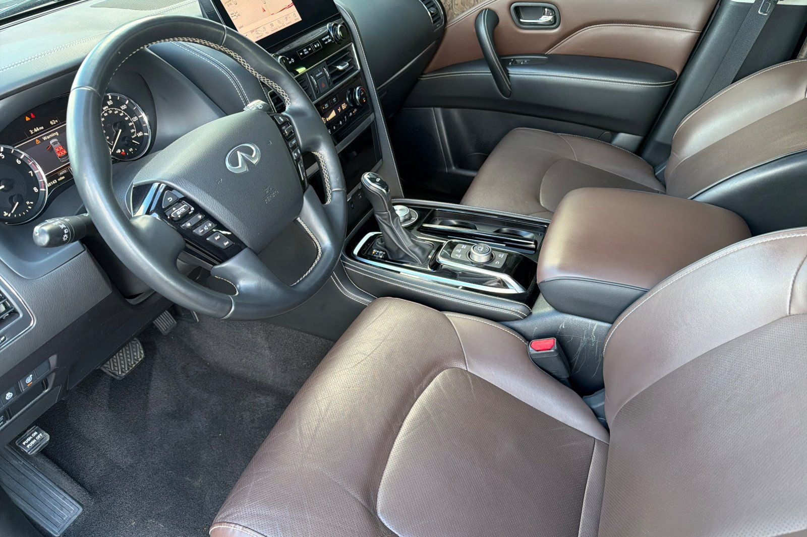 2022 INFINITI QX80 LUXE