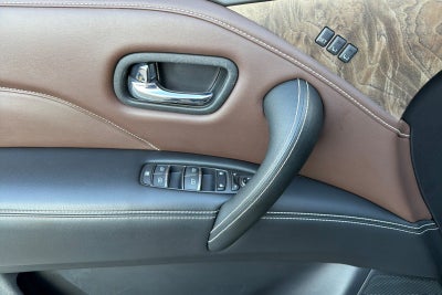 2022 INFINITI QX80 LUXE