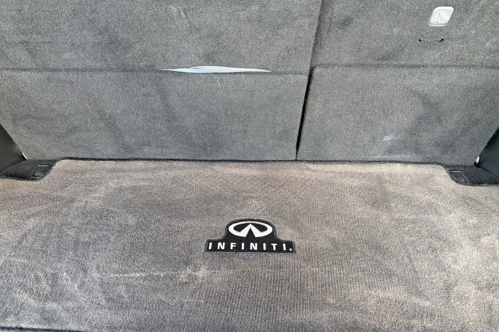 2022 INFINITI QX80 LUXE