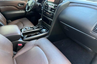 2022 INFINITI QX80 LUXE