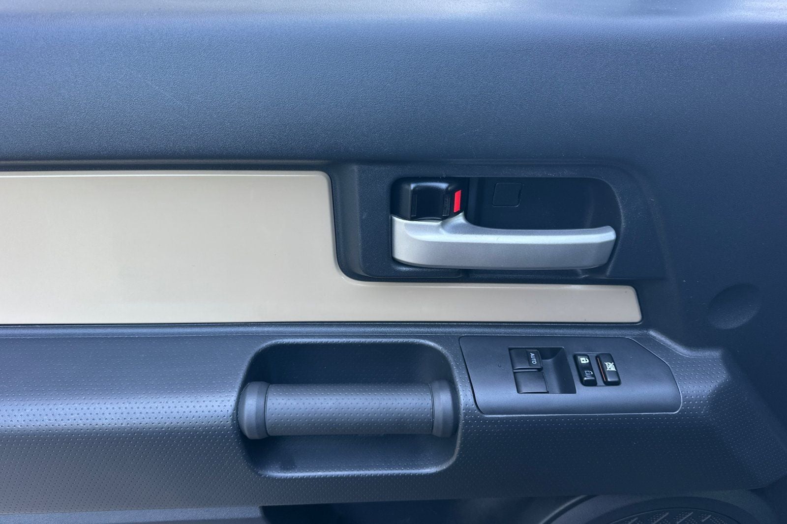 2014 Toyota FJ Cruiser Base