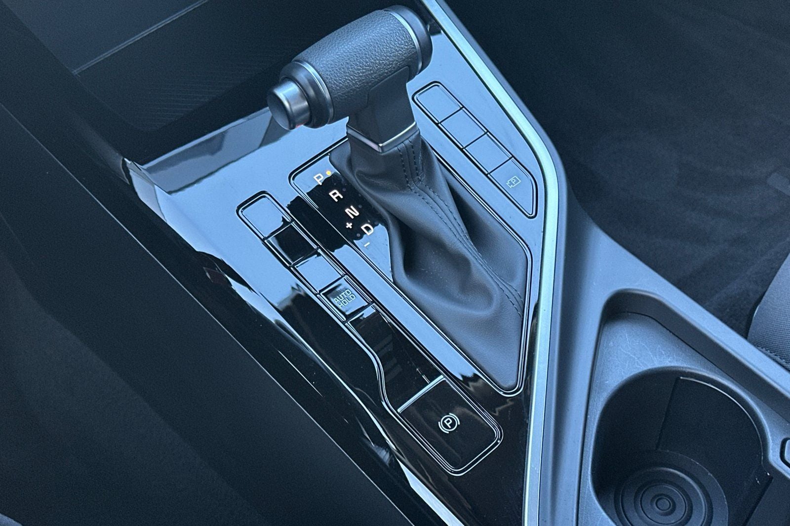 2024 Kia Niro LX