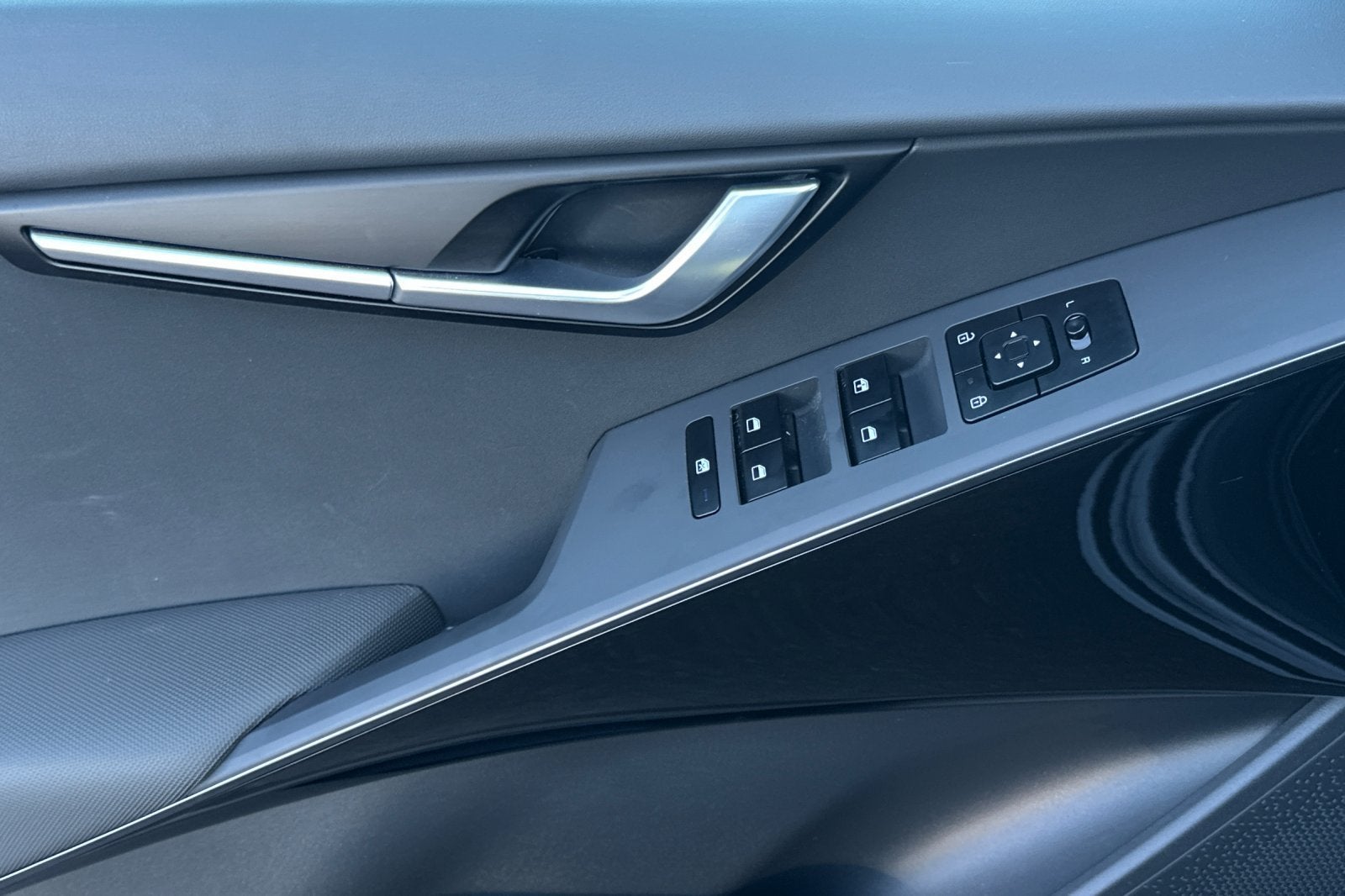 2025 Kia Niro Plug-In Hybrid EX