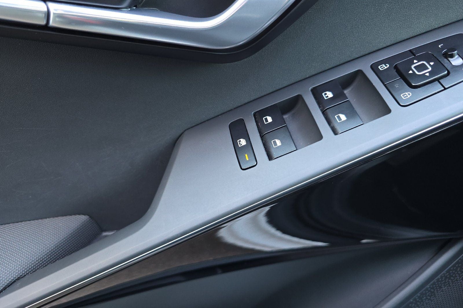 2023 Kia Niro Plug-In Hybrid EX