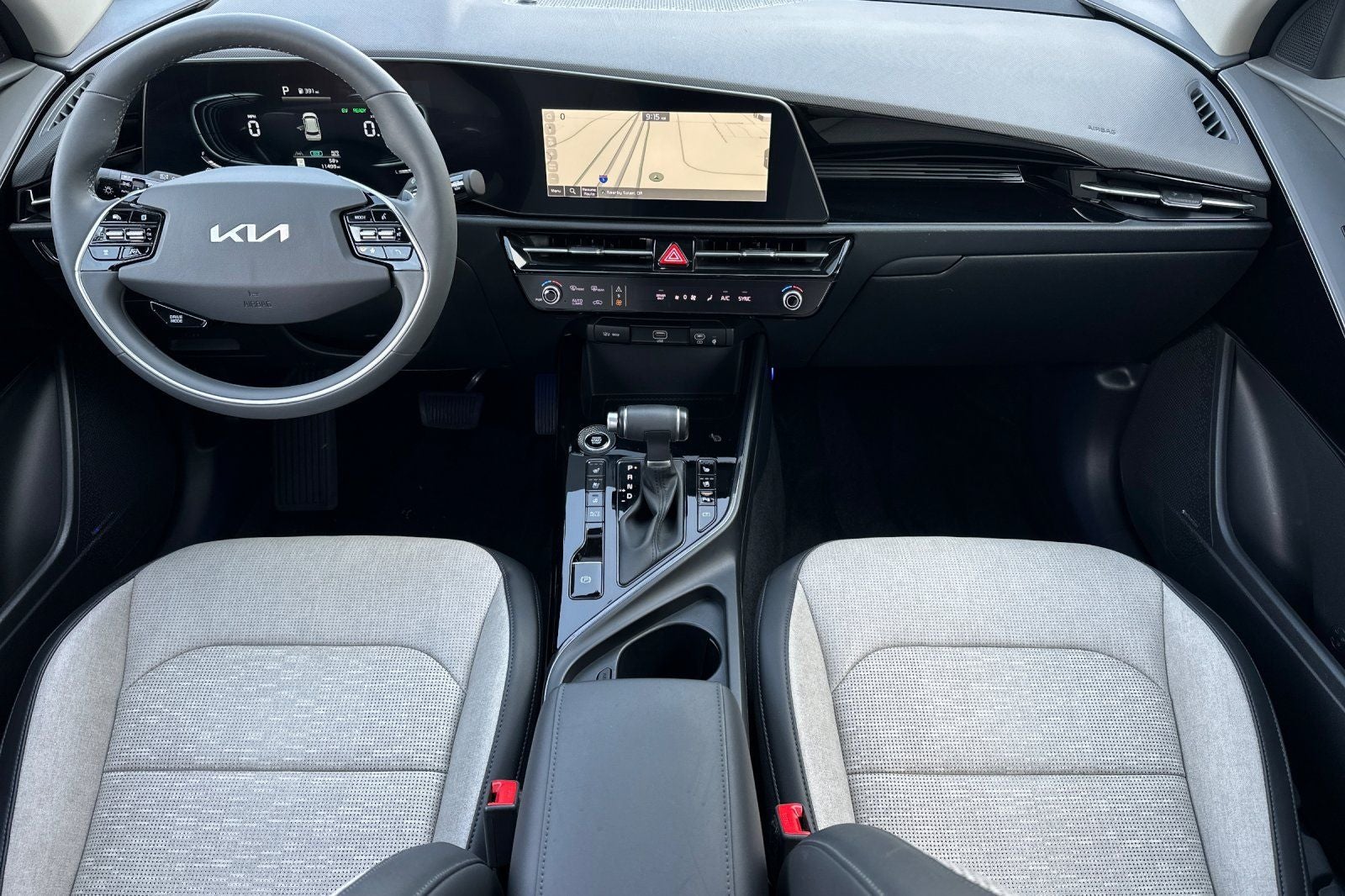 2024 Kia Niro SX