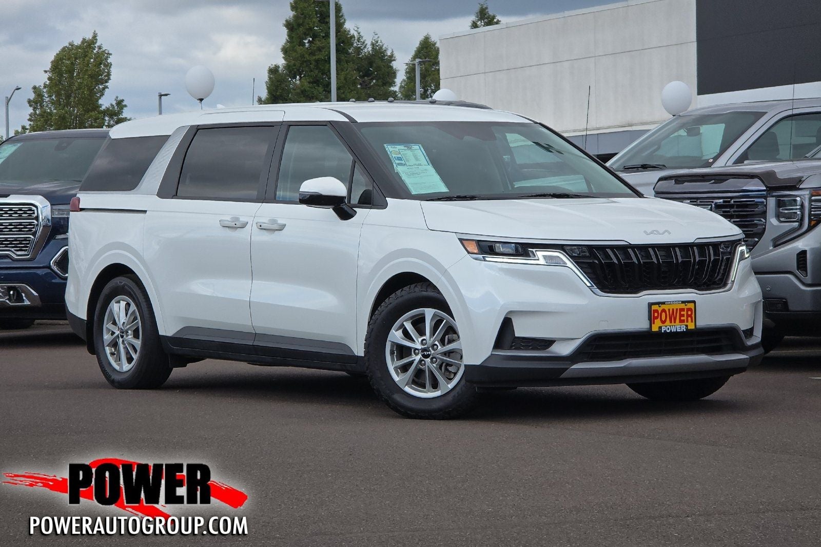 2024 Kia Carnival LX