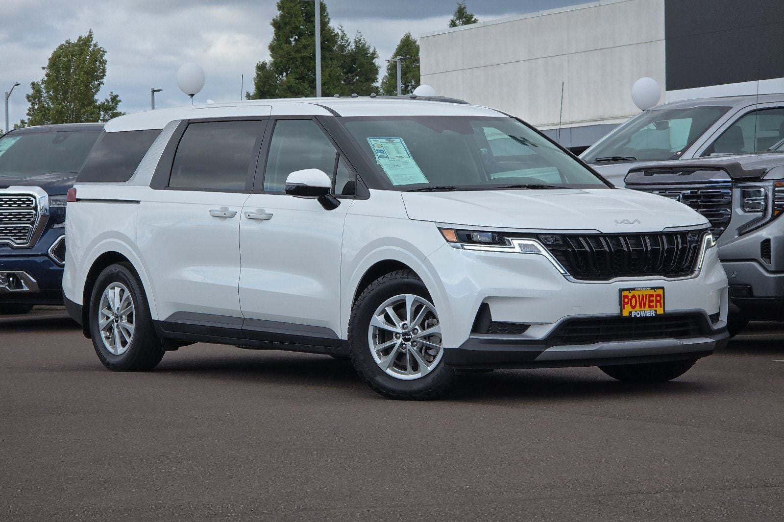 2024 Kia Carnival LX