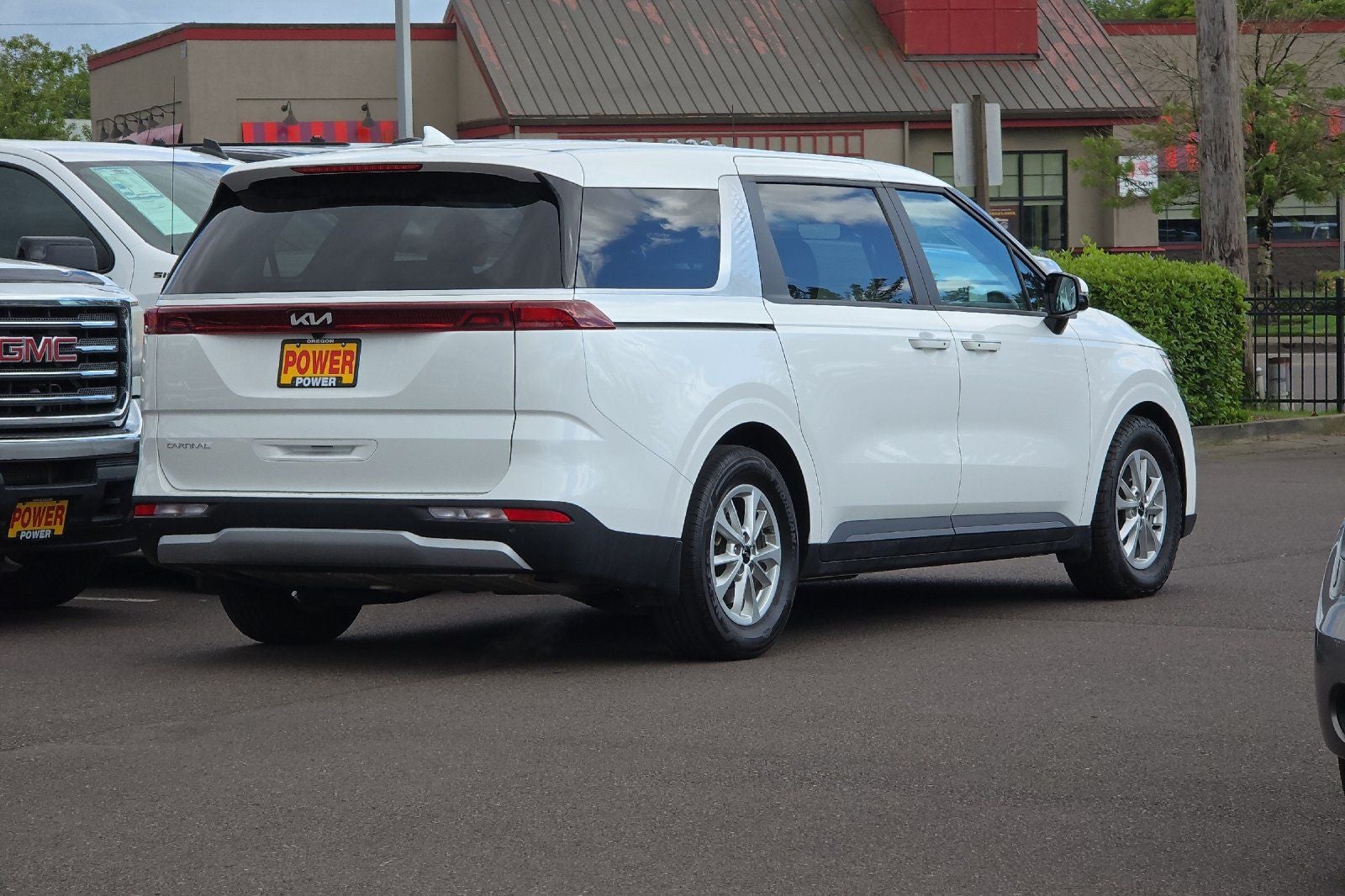 2024 Kia Carnival LX