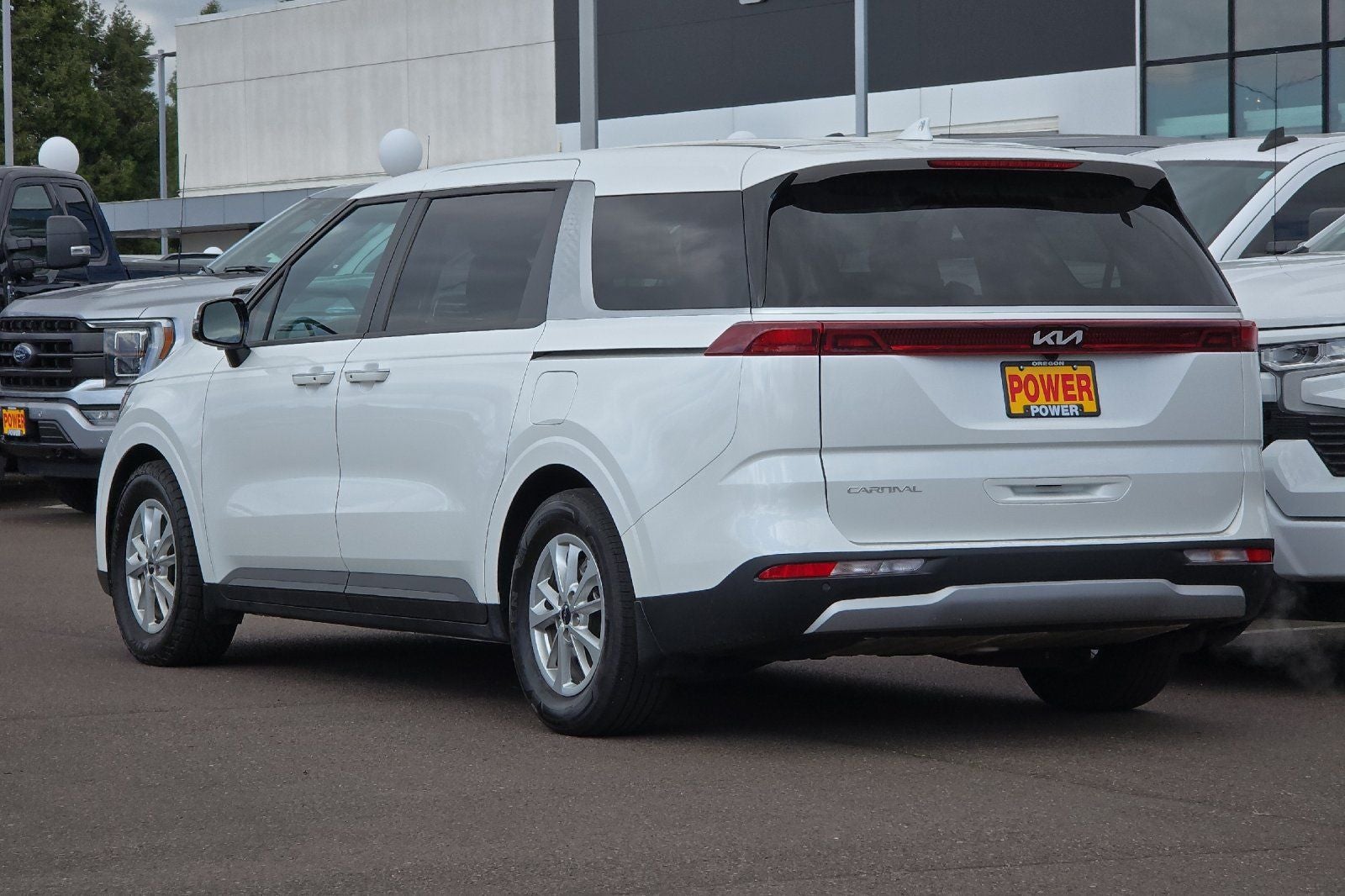 2024 Kia Carnival LX